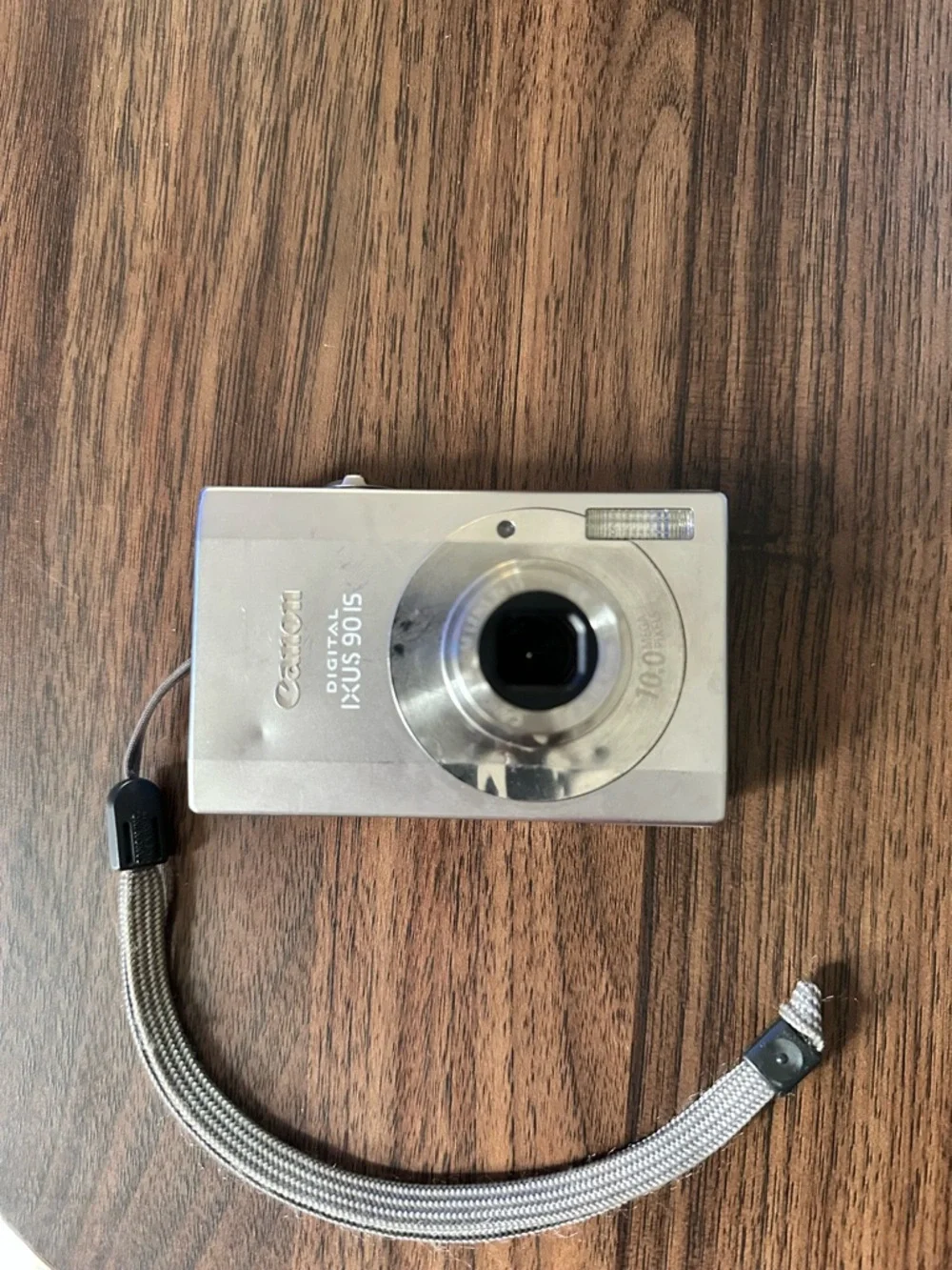 Canon Digital IXUS 90 IS Camera
